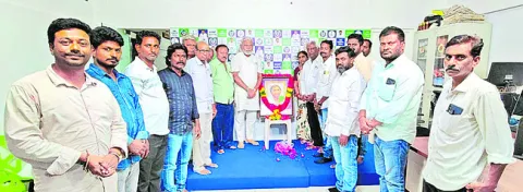 పేదల కోసం పోరాడిన వీరనారి ఐలమ్మ 