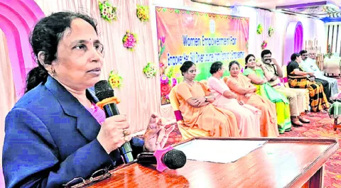 ఉపాధి శిక్షణతో ఆర్థికాభివృద్ధి 