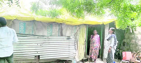 పశువుల పాక నివాసమై..