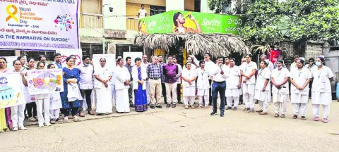 మనసు కలతకు మరణం శరణం కాదు 