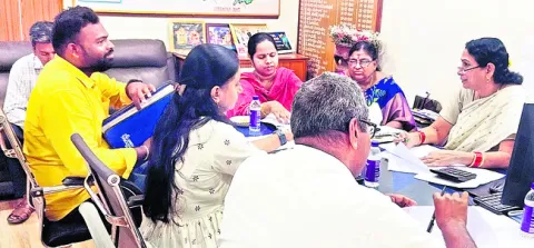 హెవీ మోటారు వెహికల్‌ డ్రైవింగ్‌ శిక్షణకు ఇంటర్వ్యూలు
