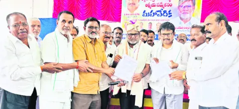 సమస్యలను ప్రభుత్వం దృష్టికి తీసుకెళ్తాం 