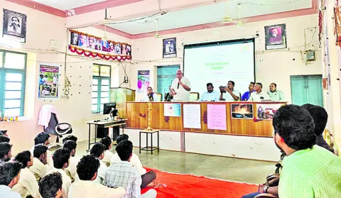 జీవన నైపుణ్యాలపై విద్యార్థులకు శిక్షణ 