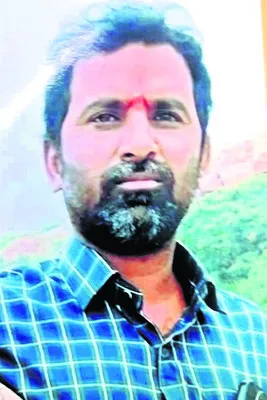 భార్యతో గొడవపడి ఇంట్లో నుంచి వెళ్లిపోయిన భర్త