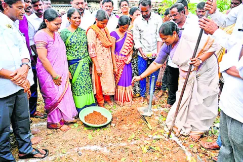 కాంగ్రెస్‌ పాలనలోనే సొంతింటి కల సాకారం