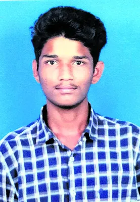 కాలేజీ ఫీజు కట్టకుండా.. జల్సాలకు ఖర్చు పెట్టి!