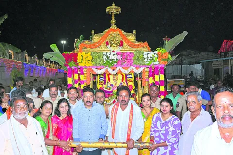 చంద్రప్రభపై వరసిద్ధుడు 