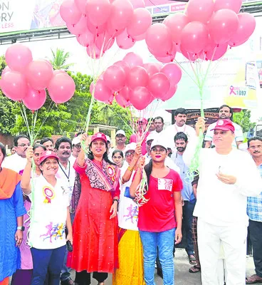జిల్లాలో 10 వేలకు పైగా హెచ్‌ఐవీ కేసులు 