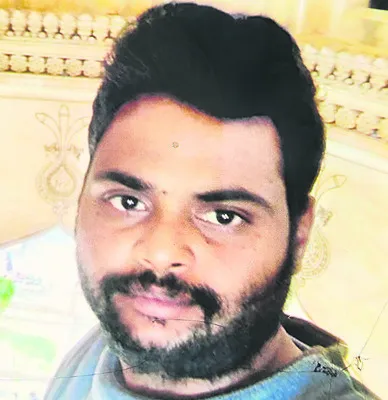 వాహనం ఢీకొని వ్యక్తి మృతి