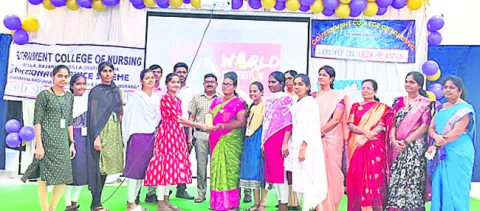 ఆత్మహత్యలు వద్దు.. ఆత్మస్థైర్యంతో ఉండాలి