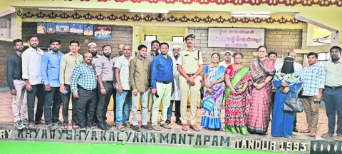 సోషల్‌ మీడియా ఉచ్చులో యువత 
