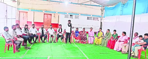 చేయూత పింఛన్లు పెంచాలి 
