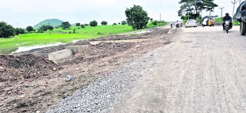 ముందు బిల్లులు ఇవ్వండి