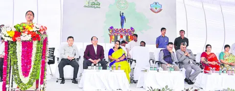 అటవీ అమరవీరుల త్యాగాలు మరువలేనివి 