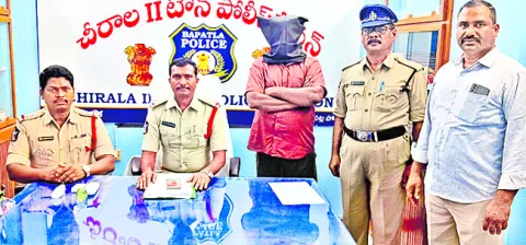 హత్య కేసులో నిందితుడి అరెస్ట్‌ 