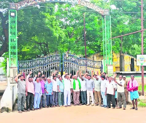 గోవాడ ఫ్యాక్టరీని ప్రభుత్వం ఆదుకోవాలి 