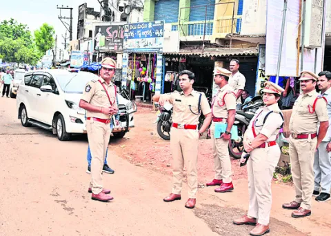 19 పీఎస్‌లకు డ్రోన్‌ కెమెరాలు 