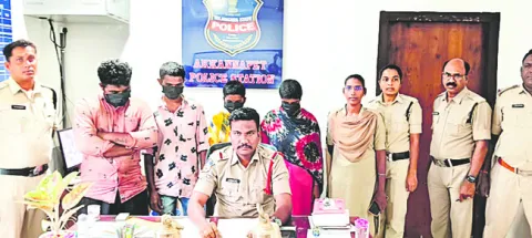 పగలు రెక్కీ.. రాత్రి చోరీలు