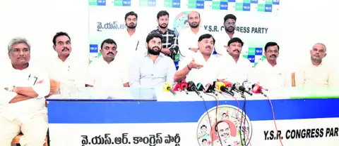 వైద్య కళాశాలలను ప్రైవేటుపరం చేస్తే ఉద్యమిస్తాం
