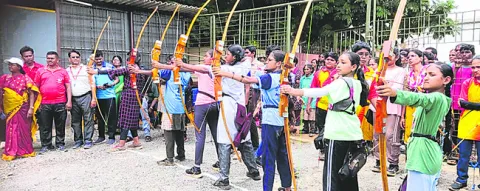 క్రీడల్లో రాణిస్తే ఉన్నత శిఖరాలు 