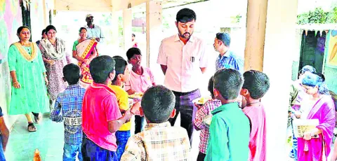 ఇబ్బంది లేకుండా పంపిణీ చేయాలి
