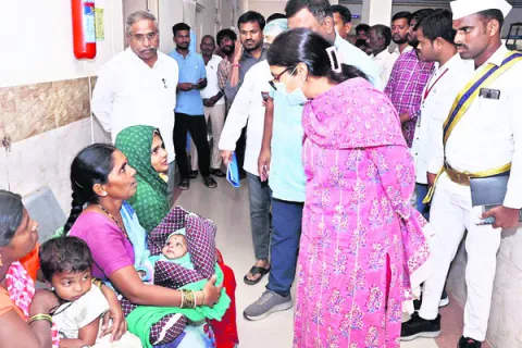 ప్రభుత్వ వైద్యంపై నమ్మకం పెంచాలి 
