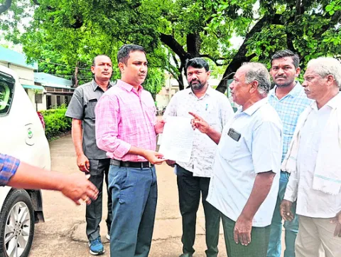 రైతుల సమస్యలు  పరిష్కరించాలి
