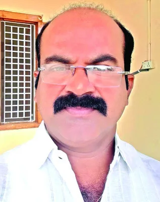 మీడియా అణిచివేత దుర్మార్గం
