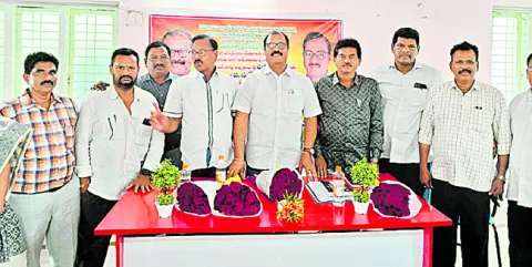 ఉద్యోగుల బకాయిలు విడుదల చేయాలి