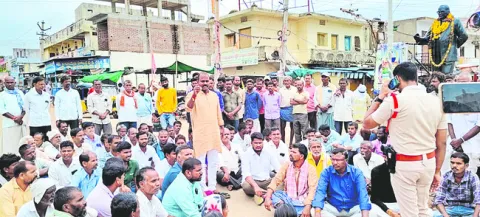 అయ్యా.. యూరియా 