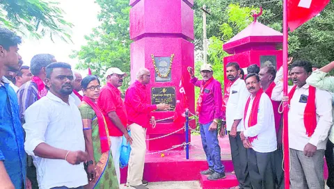 బద్దం ఎల్లారెడ్డి పోరాటం స్ఫూర్తిదాయకం
