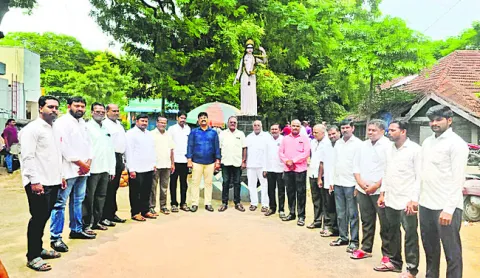 న్యాయవాదులపై దాడులు అరికట్టాలి 