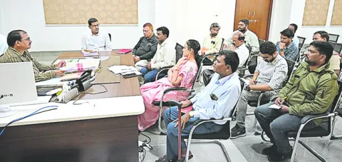 పరీక్షలు పకడ్బందీగా  నిర్వహించాలి 
