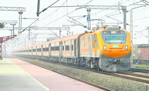ఆగని అమృత్‌ భారత్‌ రైలు