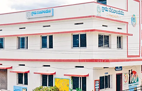 Village and ward secretariat employees are preparing for a revolt