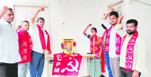 ఏచూరి ఆశయాలను సాధిస్తాం 