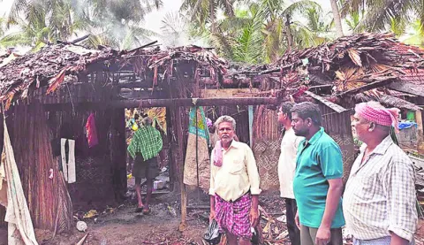 అగ్ని ప్రమాదంలో పూరిల్లు దగ్ధం