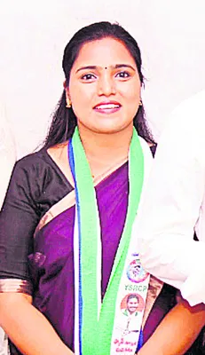 పత్రికా స్వేచ్ఛను హరిస్తున్న కూటమి ప్రభుత్వం 