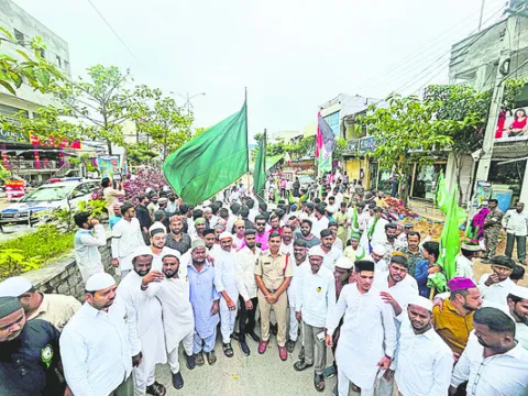 ఘనంగా మిలాద్‌ ఉన్‌ నబీ ఉత్సవాలు 
