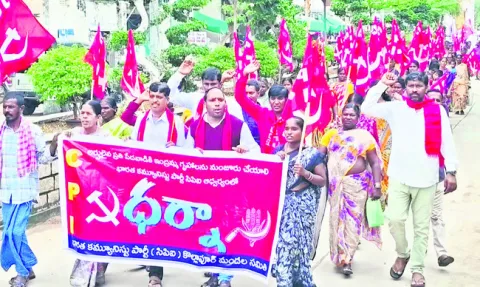 లబ్ధిదారుల ఎంపికలో రాజకీయ పక్షపాతం 