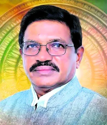 పత్రికలపై కేసులు పెట్టడం సరికాదు 