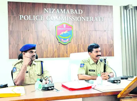 రోడ్డు ప్రమాదాల నివారణకు అవగాహన అవసరం 