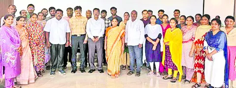 ఎన్జీ రంగా వ్యవసాయ విశ్వవిద్యాలయం నాన్‌–టీచింగ్‌ సిబ్బం