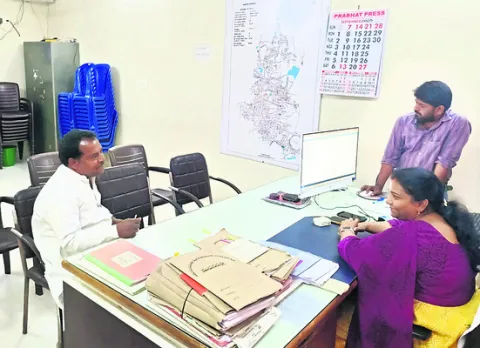 మళ్లీ వాయిదా పడిన గుత్తల వేలం 
