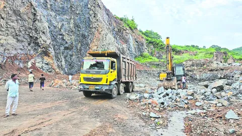 అనధికార క్వారీల్లో తనిఖీలు 