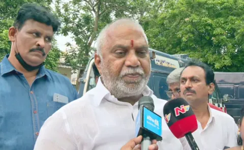 YSRCP Malladi Vishnu And Party Members Visit Diarrhea Health Camps