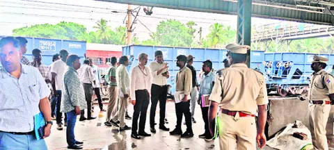 డిసెంబరుకు అనకాపల్లి స్టేషన్‌ అభివృద్ధి పనులు పూర్తి 