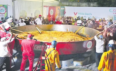 Nigerian chef attempts to make world largest pot of jollof rice