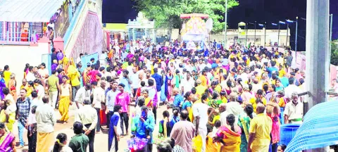 మయూర వాహనంపై.. సుబ్రహ్మణేశ్వరుడి చిద్విలాసం 