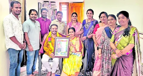 సాహిత్యం మరింత బలపడాలి 